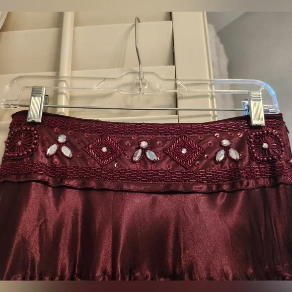 Lulumari Deep Red Apparel - Picture 2 of 4